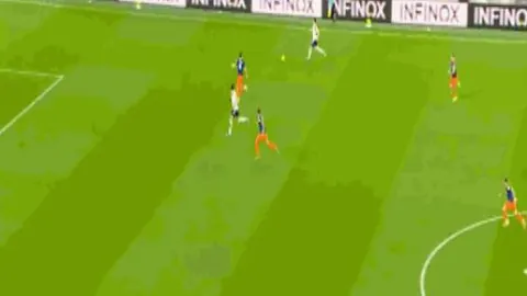 上海申花今夜防线挑战：能否逆境坚守，4胜3负关头能否逆转？