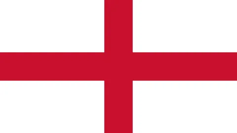 香港四径徒步电影解析：华山论剑热血再现，探寻电影未揭当下与未来