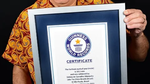 库里16分6助攻领航，浓眉24+12大放异彩，布朗尼命中率低迷仅2%！勇士五连胜势头强劲